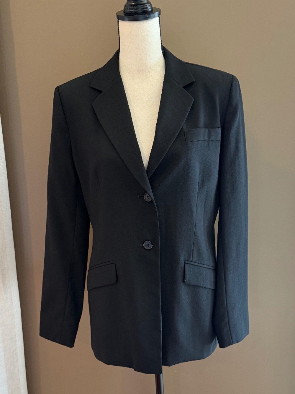 Jones New York Women's Black Two Button Lined Blazer Tailored, Size 10